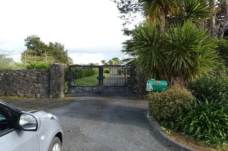 Photo of property in 23 Dysart Lane, Kumeu, 0891