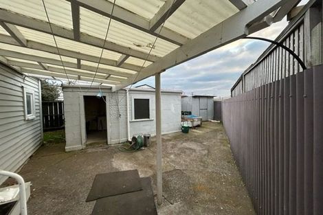 Photo of property in 9 Mahoe Street, Strandon, New Plymouth, 4312