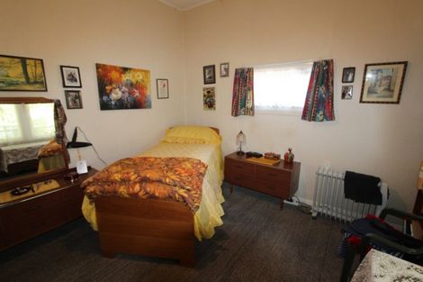 Photo of property in 9 Olsen Street, Eketahuna, 4900