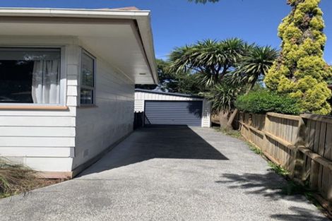 Photo of property in 50 Redlands Grove, Swanson, Auckland, 0612