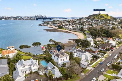 Photo of property in 16 Jubilee Avenue, Devonport, Auckland, 0624