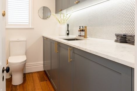 Photo of property in 247 Tinakori Road, Thorndon, Wellington, 6011