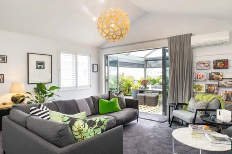 Photo of property in 11 Macaulay Street, Ahuriri, Napier, 4110