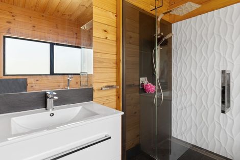 Photo of property in 18 Pembroke Street, Avondale, Christchurch, 8061