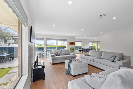 Photo of property in 26 Nanleen Rise, Manurewa, Auckland, 2105