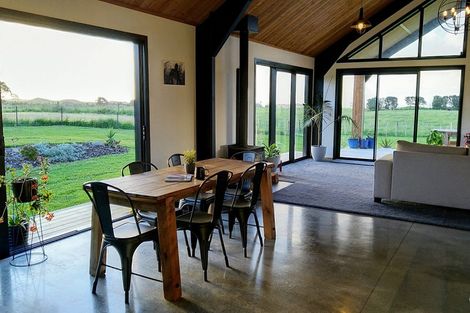 Photo of property in 31 Kaihihi Road, Okato, New Plymouth, 4381