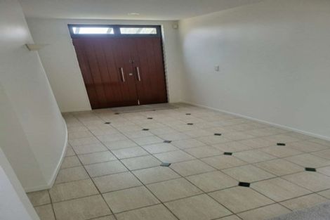 Photo of property in 20 Te Hoe Grove, Pinehill, Auckland, 0632