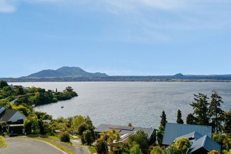 Photo of property in 23 Ewing Grove, Acacia Bay, Taupo, 3330