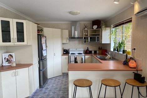 Photo of property in 4 Normanby Street, Fitzroy, New Plymouth, 4312