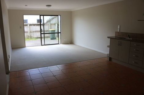 Photo of property in 26 Canary Place, Unsworth Heights, Auckland, 0632