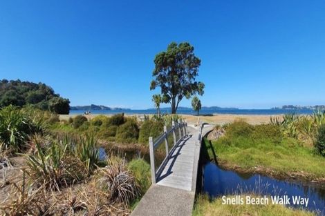 Photo of property in 12 Koru Place, Snells Beach, 0920