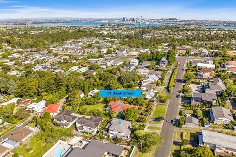 Photo of property in 11 Bank Street, Hillcrest, Auckland, 0627