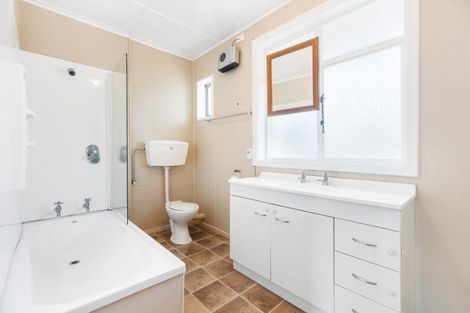 Photo of property in 22 Northland Street, Ranfurly, 9332