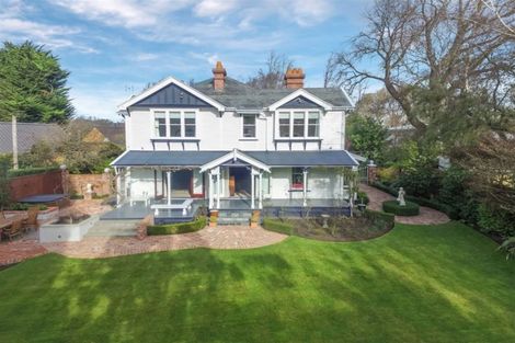 Photo of property in Chilcombe Homestead, 4 Medbury Terrace, Fendalton, Christchurch, 8041