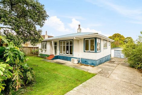 Photo of property in 118 Forrest Hill Road, Forrest Hill, Auckland, 0620