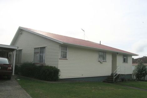 Photo of property in 4 Beaumaris Crescent, Ascot Park, Porirua, 5024