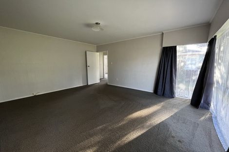 Photo of property in 53 Universal Drive, Henderson, Auckland, 0610