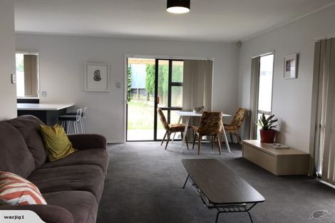 Photo of property in 4b Fernleigh Avenue, Waiuku, 2123