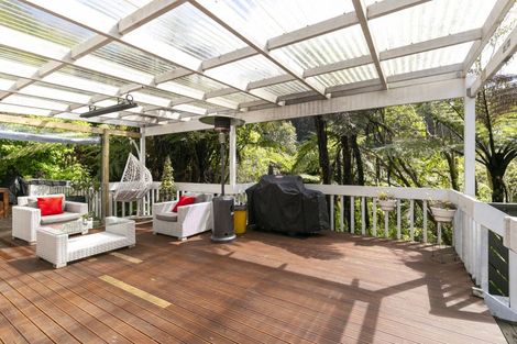 Photo of property in 18 Duval Grove, Tawa, Wellington, 5028