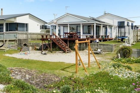Photo of property in 393 Pukehina Parade, Pukehina, Te Puke, 3189