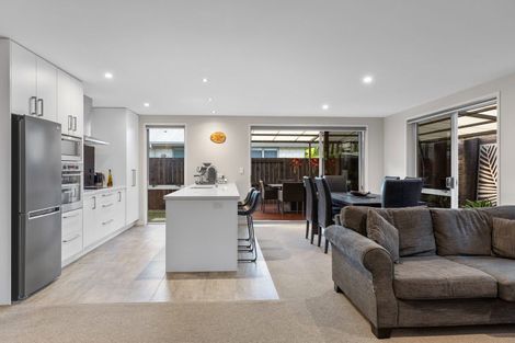 Photo of property in 103 Ballintoy Park Drive, Welcome Bay, Tauranga, 3175