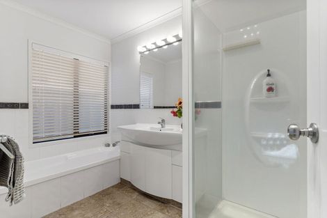 Photo of property in 5b Pacific View Road, Papamoa Beach, Papamoa, 3118