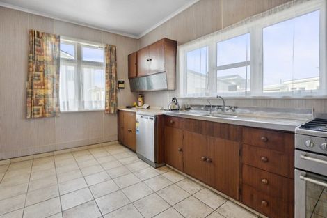 Photo of property in 65 Freyberg Street, Lyall Bay, Wellington, 6022