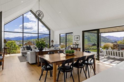 Photo of property in 1 Chimney Lane, Jacks Point, Queenstown, 9371