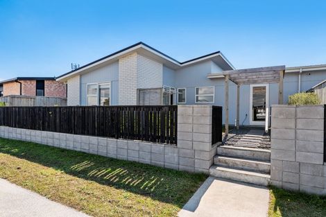 Photo of property in 18 Toi Place, Papamoa, 3118