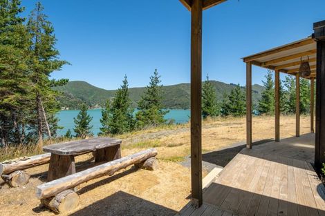 Photo of property in 4954 Kenepuru Road, Ohauparuparu Bay, Picton, 7282