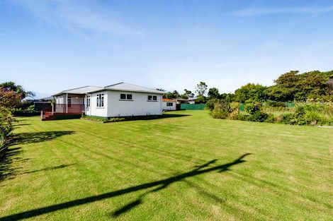 Photo of property in 6 Mace Terrace, Oakura, 4314