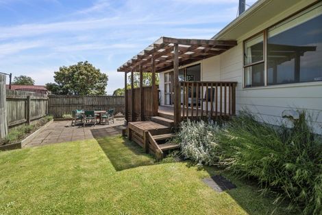 Photo of property in 19 Rewarewa Street, Owhata, Rotorua, 3010