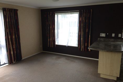 Photo of property in 4 Boston Parade, Kelvin Grove, Palmerston North, 4414