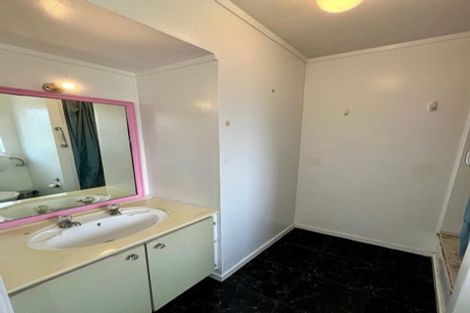 Photo of property in 1/11 Ciprian Place, Henderson, Auckland, 0612
