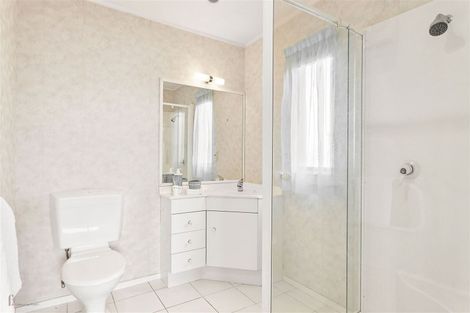 Photo of property in 10 Suncrest Drive, West Harbour, Auckland, 0618