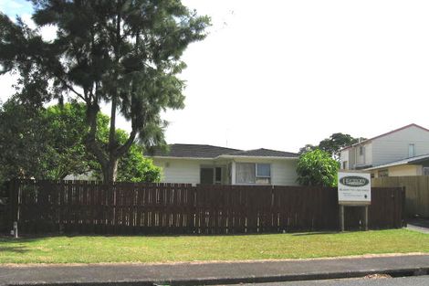 Photo of property in 9 Pankhurst Place, Sunnyvale, Auckland, 0612