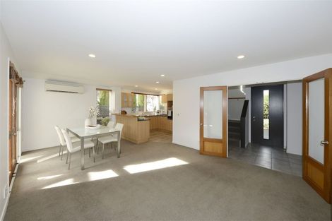 Photo of property in 30 Oakford Close, Riccarton, Christchurch, 8011