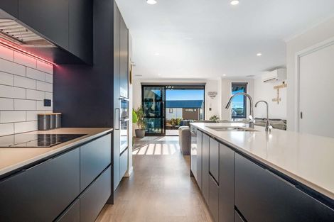 Photo of property in 3 Seafarer Crescent, Stanmore Bay, Whangaparaoa, 0932