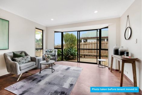 Photo of property in 26 Black Teal Close, Unsworth Heights, Auckland, 0632