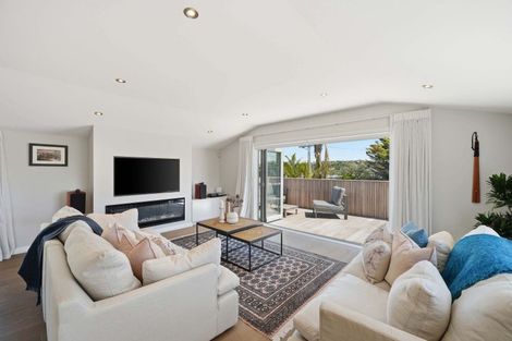 Photo of property in 31 Beechwood Road, Rothesay Bay, Auckland, 0630