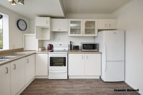 Photo of property in 41 Dalfield Place, Highbury, Palmerston North, 4412