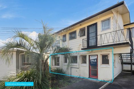 Photo of property in 2/31 Blease Street, New Lynn, Auckland, 0600