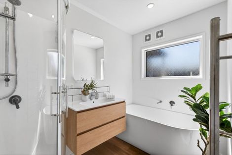 Photo of property in 7 Wilkie Place, Greenmeadows, Napier, 4112