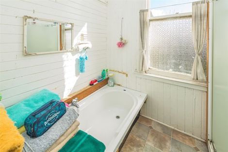 Photo of property in 9 Chester Street, Waverley, 4510