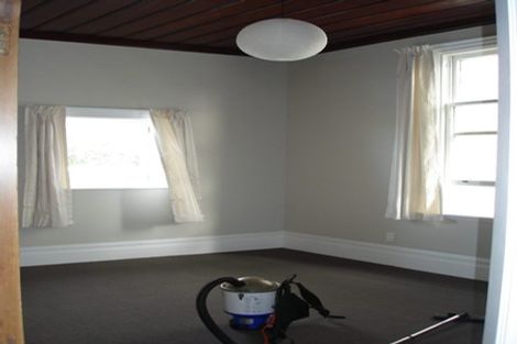 Photo of property in 19a Hargreaves Street, Mount Cook, Wellington, 6021