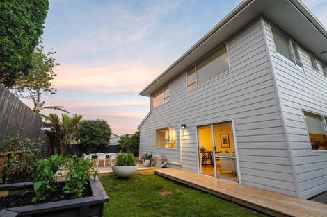 Photo of property in 36 Wallath Road, Onehunga, Auckland, 1061