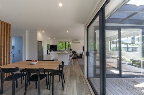 Photo of property in 27 Puketaha Road, Swanson, Auckland, 0816