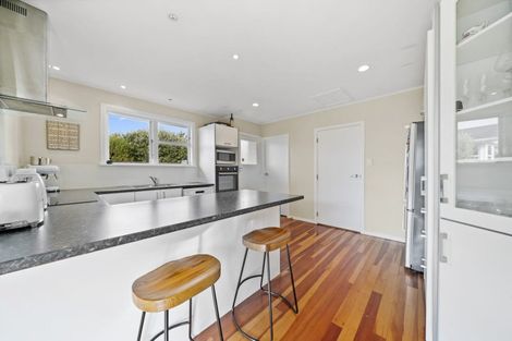 Photo of property in 26 Ruru Crescent, Heretaunga, Upper Hutt, 5018