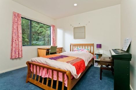 Photo of property in 98 Pemberton Avenue, Bayview, Auckland, 0629