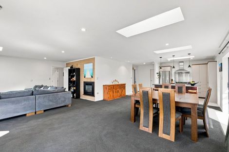 Photo of property in 32 Aranui Drive, Papamoa Beach, Papamoa, 3118